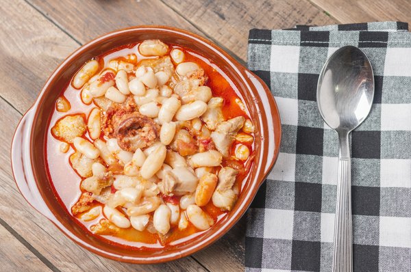 Quelle méthode pour une crème de potiron avec des éclats de châtaigne pour une entrée chaude?